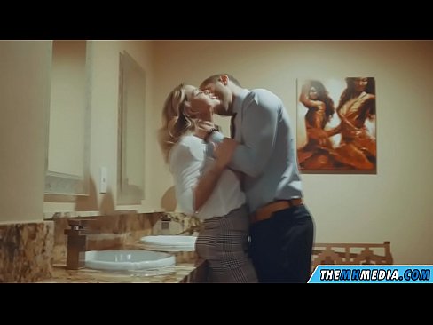 ❤️ جڏهن هڪ busty سنهري اوھان کي هڪ عوامي آرام روم ۾ seduces ❤️❌ تي sd.xxxtun.ru